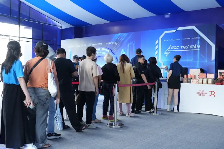 Không gian trải nghiệm robot · Hình ảnh