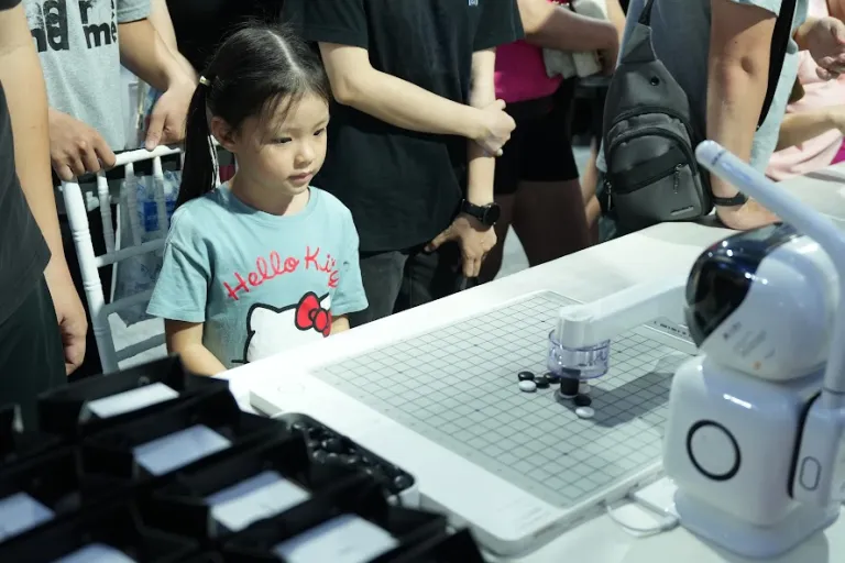 Không gian trải nghiệm robot · Hình ảnh