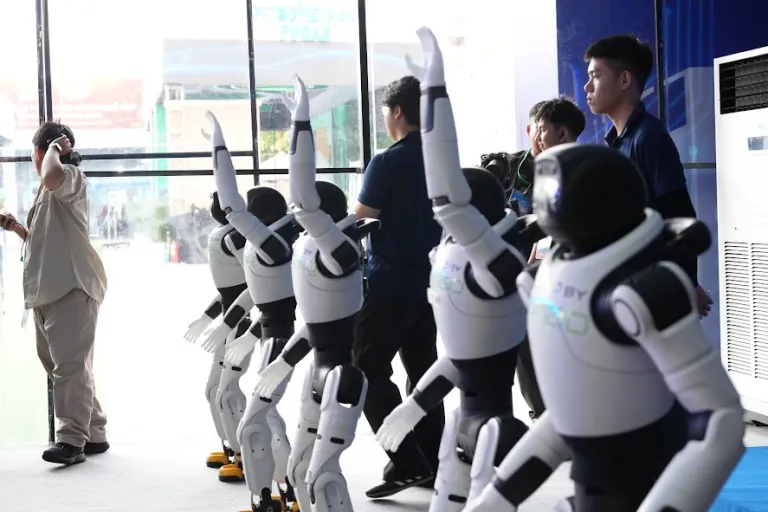Không gian trải nghiệm robot · Hình ảnh