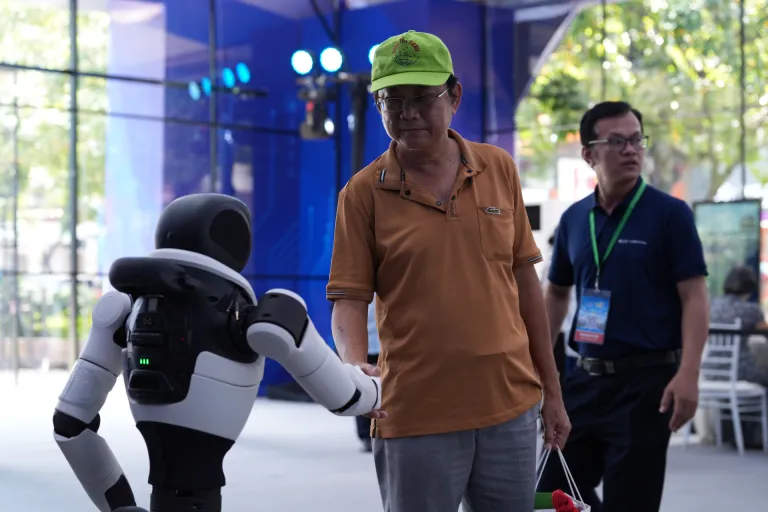 Không gian trải nghiệm robot · Hình ảnh