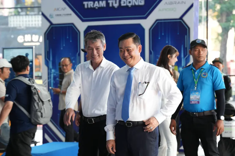 Không gian trải nghiệm robot · Hình ảnh