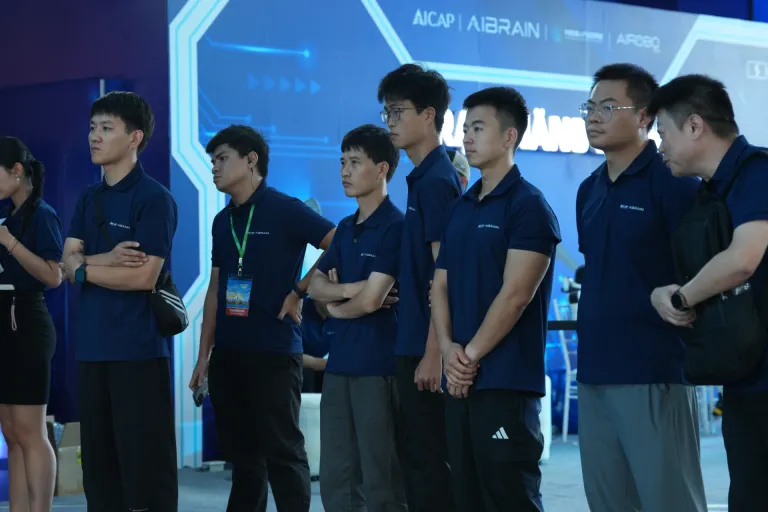 Không gian trải nghiệm robot · Hình ảnh