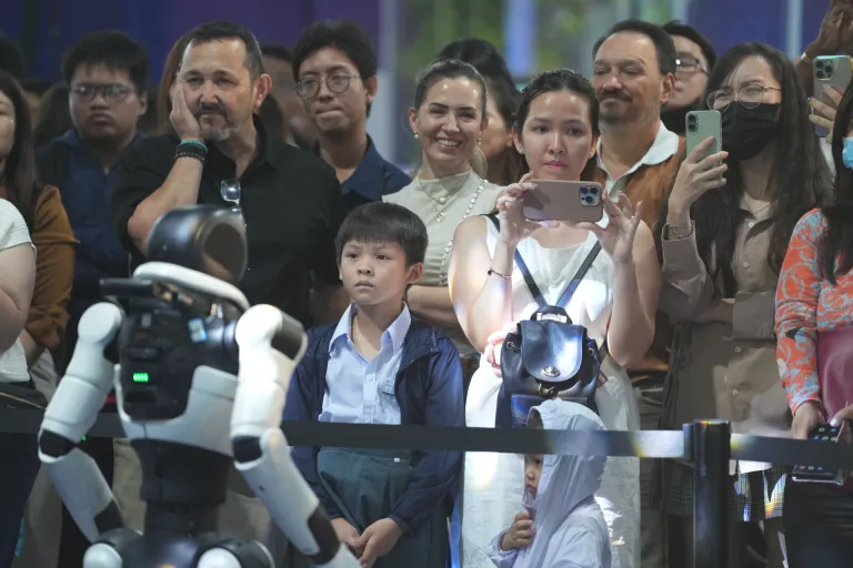 Không gian trải nghiệm robot · Hình ảnh