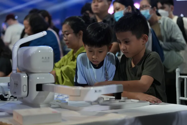 Không gian trải nghiệm robot · Hình ảnh