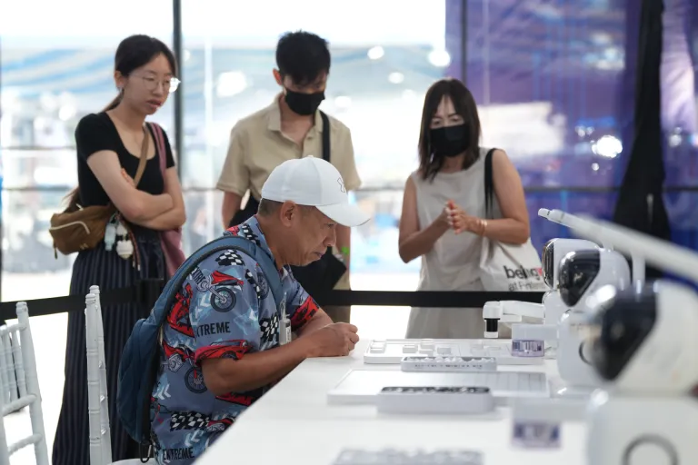 Không gian trải nghiệm robot · Hình ảnh