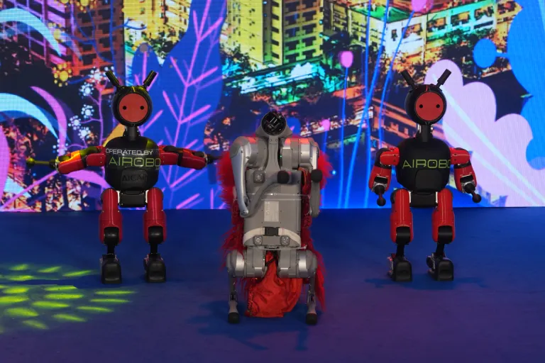 Không gian trải nghiệm robot · Hình ảnh